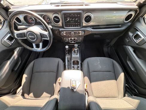 Used 2022 Jeep Wrangler Unlimited Sahara w/ LED Lighting Group AWD/4WD image 2