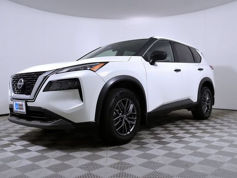 Used 2023 Nissan Rogue S FWD image 3