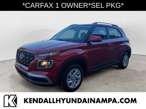 Used 2023 Hyundai Venue FWD image 1
