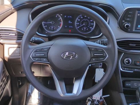 Used 2020 Hyundai Santa Fe SE image 23