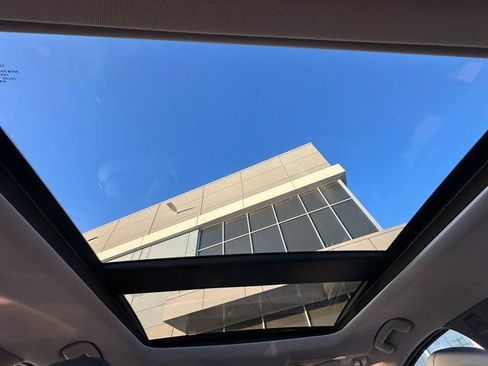 Used 2024 Nissan Ariya AWD image 17