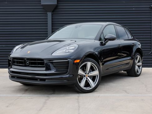 Used 2024 Porsche Macan image 1