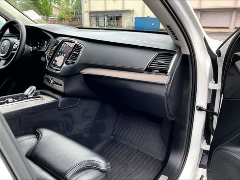Used 2023 Volvo XC90 B6 Ultimate w/ Protection Package Premier AWD/4WD image 18