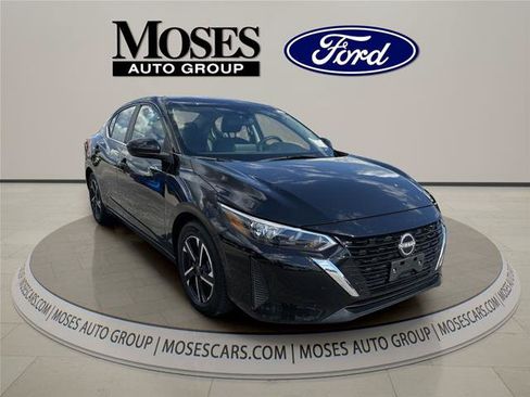 Used 2025 Nissan Sentra SV FWD image 1