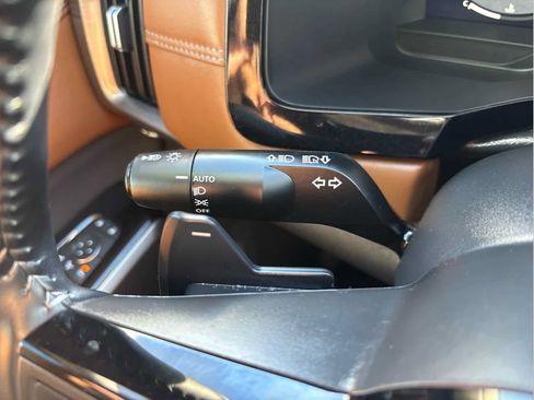 Used 2025 Nissan Pathfinder Platinum w/ Cargo Package FWD image 26