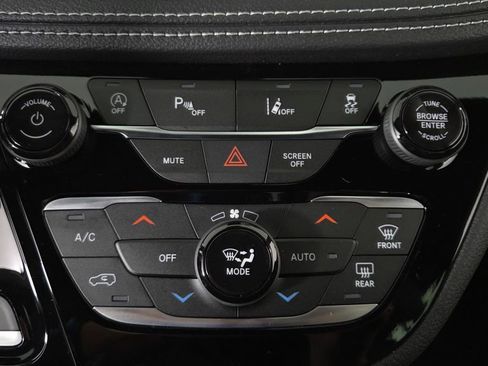 New 2026 Chrysler Pacifica Select image 26