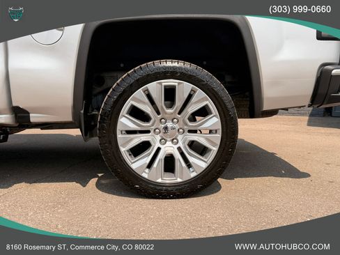 Used 2018 GMC Sierra 1500 Denali w/ Denali Ultimate Package AWD/4WD image 34