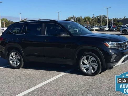 Used 2021 Volkswagen Atlas SE image 2