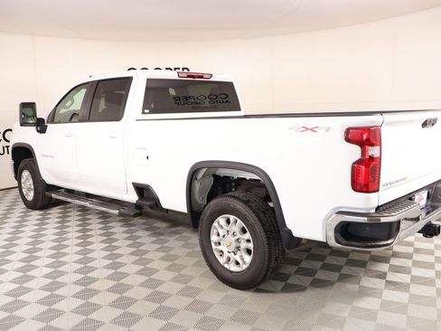 Used 2025 Chevrolet Silverado 3500 LT w/ Safety Package AWD/4WD image 23