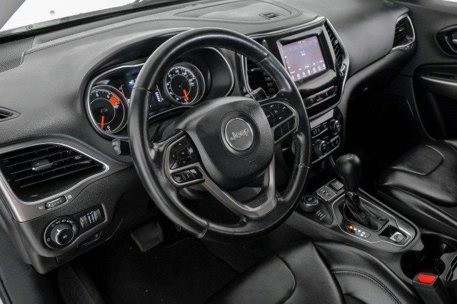 Used 2021 Jeep Cherokee Latitude Plus AWD/4WD image 13