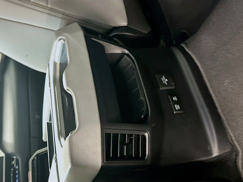 Used 2025 Toyota Tundra Limited image 28