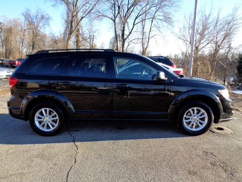 Used 2016 Dodge Journey SXT image 4