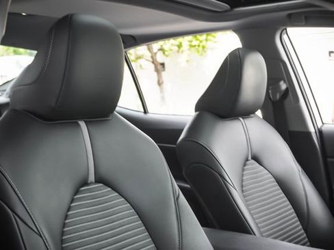 Used 2019 Toyota Camry SE w/ Audio Package image 25