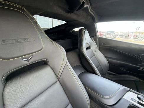 Used 2016 Chevrolet Corvette Z06 w/ 3LZ Preferred Equipment Group RWD image 14