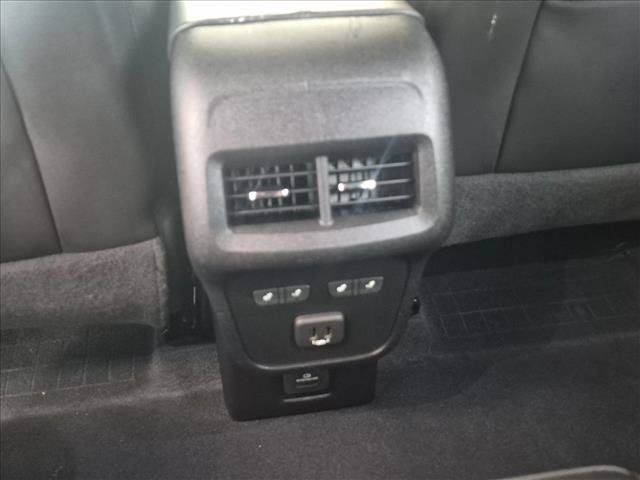Used 2020 Chevrolet Equinox Premier FWD image 17
