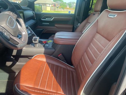 Used 2025 GMC Sierra 1500 Denali Ultimate AWD/4WD image 9