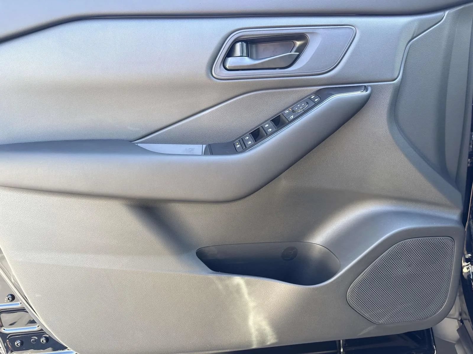 New 2026 Nissan Rogue S FWD image 20