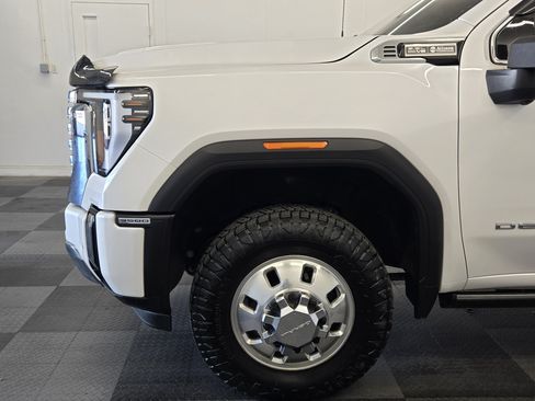 Used 2024 GMC Sierra 3500 Denali w/ Denali Reserve Package AWD/4WD image 9