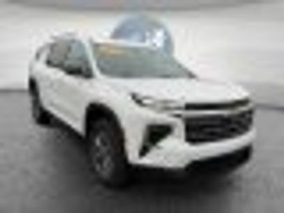 Certified 2025 Chevrolet Traverse LT