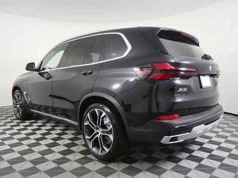 New 2026 BMW X5 xDrive50e AWD/4WD image 5