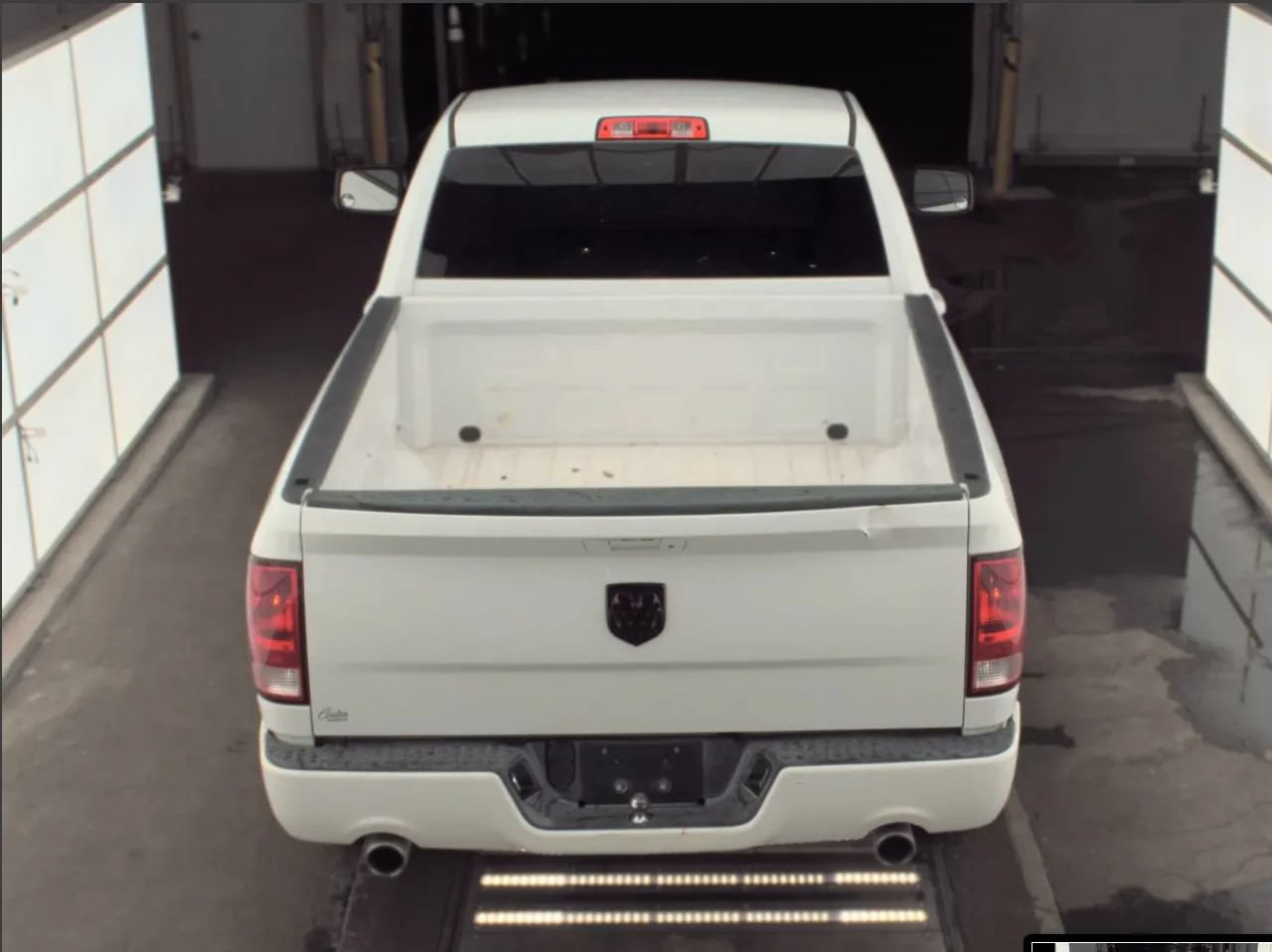 Used 2015 RAM 1500 Express RWD image 4