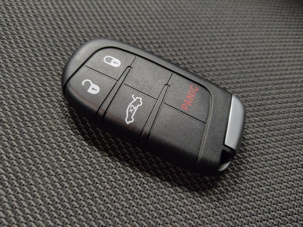 Used 2015 Dodge Charger SE RWD image 32