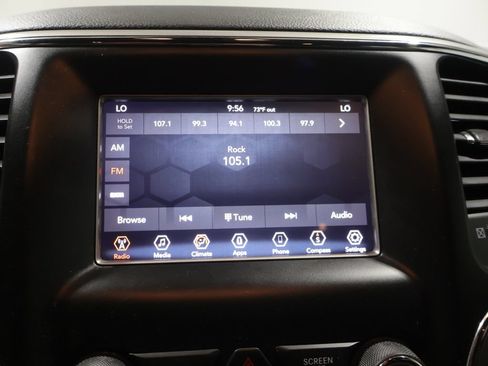 Used 2019 Jeep Grand Cherokee Laredo AWD/4WD image 25