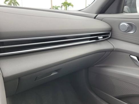 Certified 2023 Hyundai Elantra SEL FWD image 29