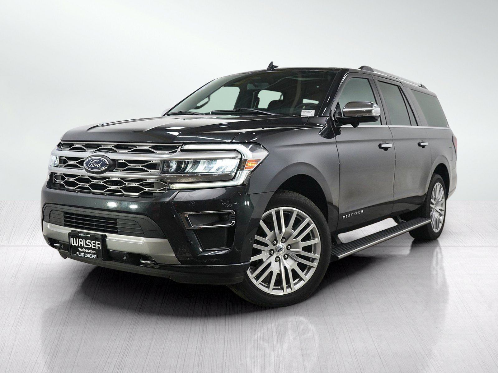 Used 2024 Ford Expedition Max Platinum AWD/4WD image 1