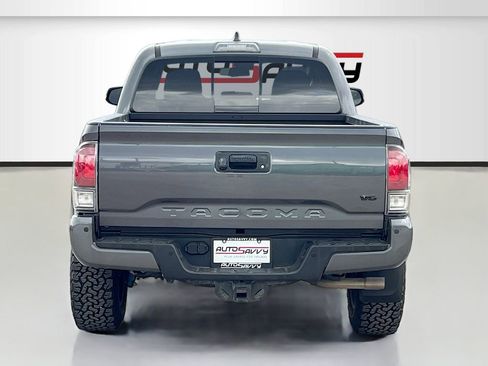 Used 2022 Toyota Tacoma TRD Sport w/ Technology Package AWD/4WD image 6