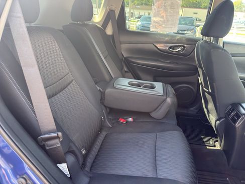 Used 2020 Nissan Rogue SV FWD image 13