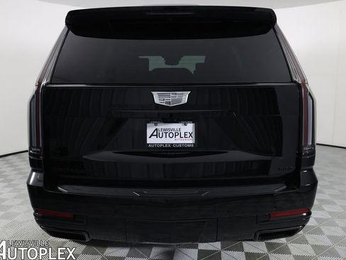 Used 2026 Cadillac Escalade Platinum Sport w/ LPO, ONYX Package AWD/4WD image 6