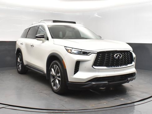 Certified 2022 INFINITI QX60 Luxe w/ Performance Audio Package image 9