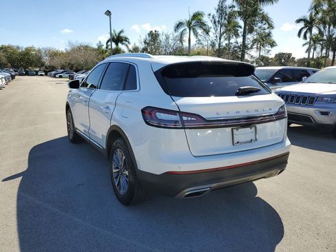 Certified 2023 Lincoln Nautilus AWD w/ Premium Package image 3