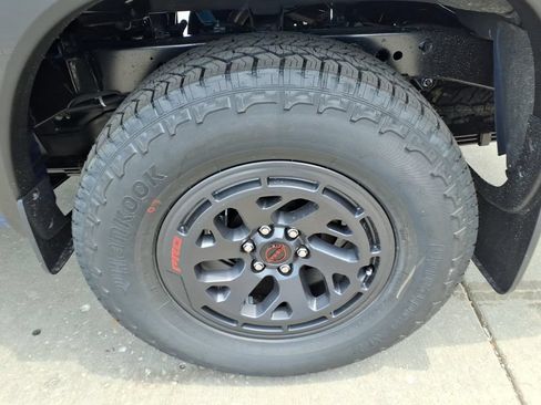 New 2026 Nissan Frontier PRO-4X w/ Pro-4x Convenience Package AWD/4WD image 12