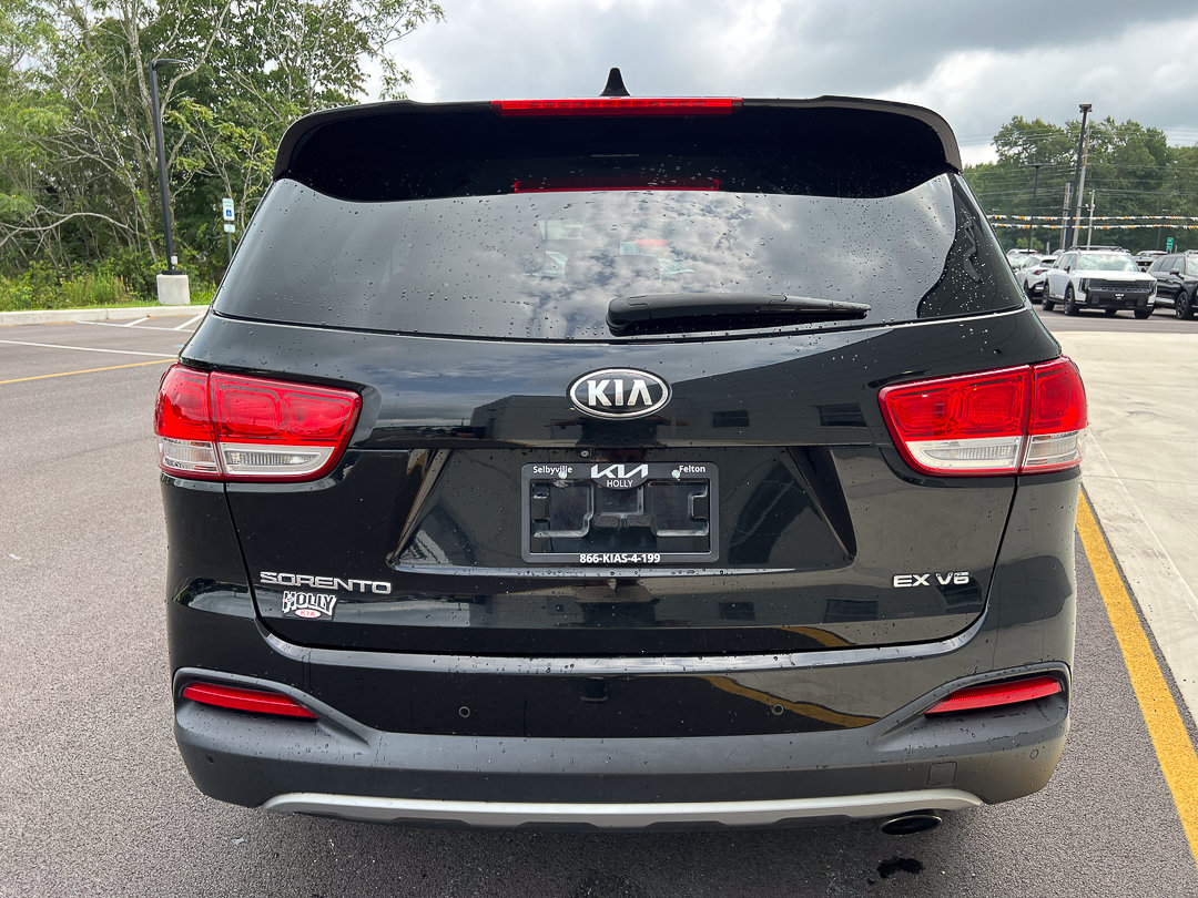 Used 2016 Kia Sorento EX FWD image 4