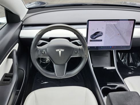 Used 2020 Tesla Model 3 Standard Range Plus image 24