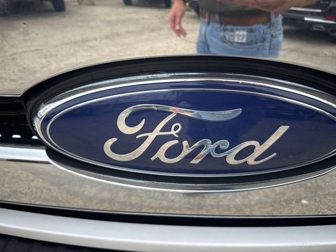 Used 2015 Ford F350 King Ranch w/ FX4 Off-Road Package AWD/4WD image 28