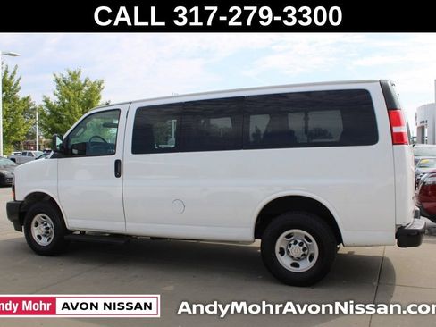 Used 2021 Chevrolet Express 2500 LS w/ Driver Convenience Package RWD image 4