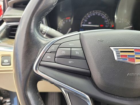 Used 2019 Cadillac XT5 FWD image 21