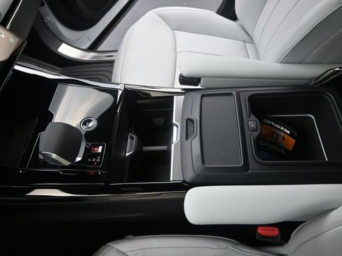 New 2027 Land Rover Range Rover Sport SE AWD/4WD image 29