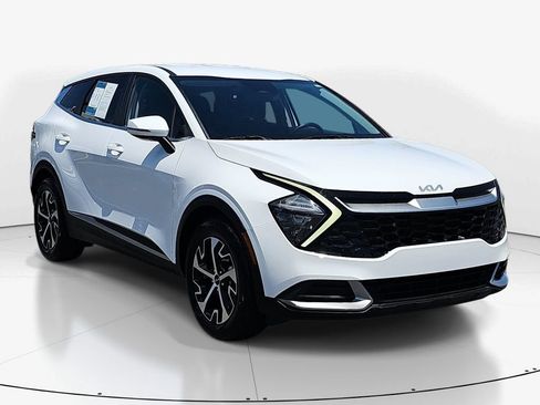 Used 2023 Kia Sportage EX FWD image 3