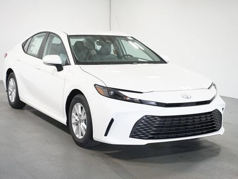 New 2026 Toyota Camry LE FWD image 3