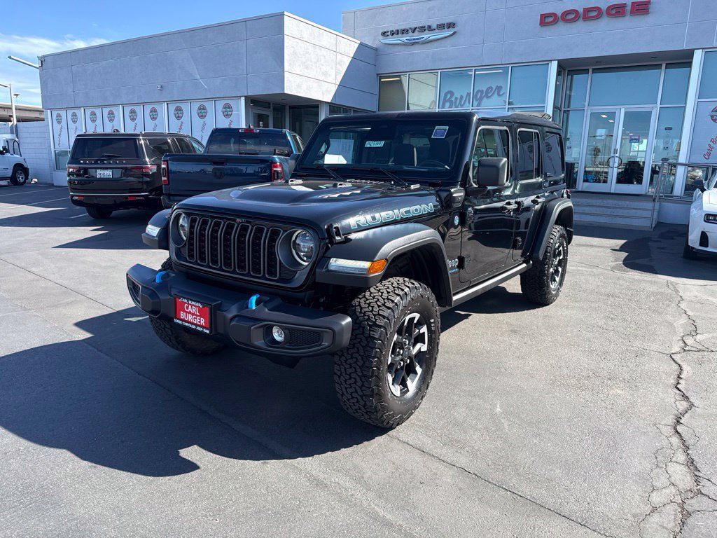 Certified 2025 Jeep Wrangler Unlimited Rubicon 4xe w/ Convenience Group AWD/4WD image 3