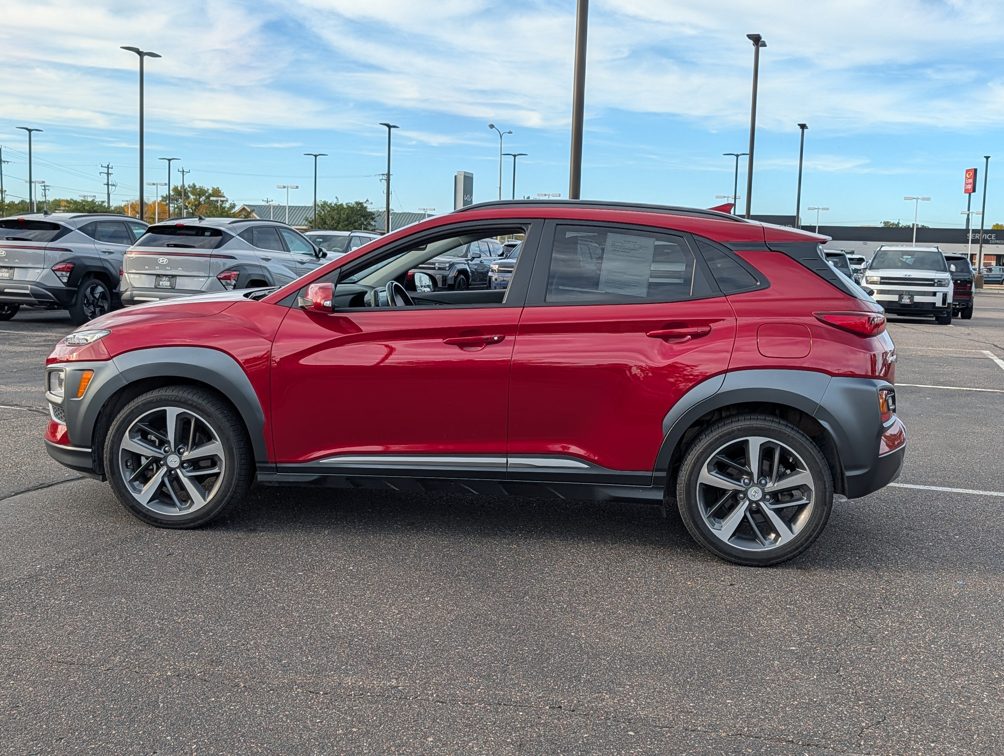Used 2021 Hyundai Kona Limited AWD/4WD image 2