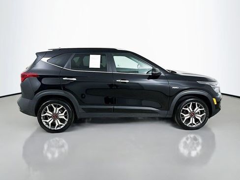 Used 2023 Kia Seltos SX w/ SX Sunroof Package AWD/4WD image 4