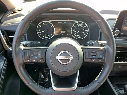 Used 2022 Nissan Rogue SV w/ SV Premium Package AWD/4WD image 16