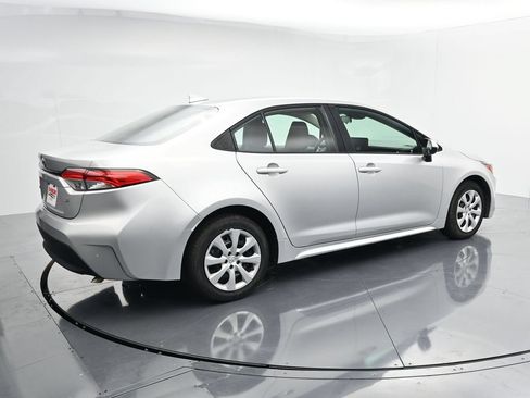 Used 2023 Toyota Corolla LE FWD image 8