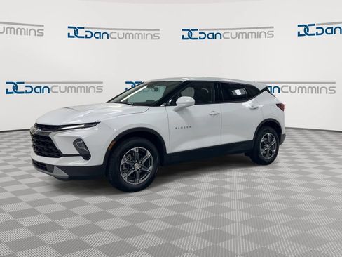 Used 2025 Chevrolet Blazer LT AWD/4WD image 4