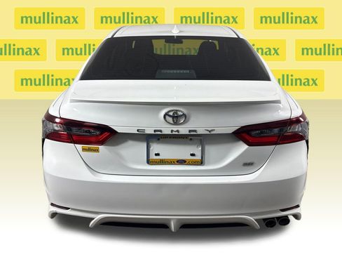 Used 2023 Toyota Camry SE FWD image 8